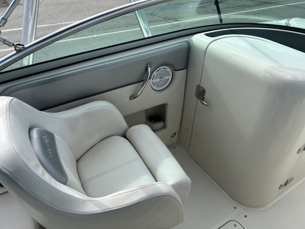 Used 2010 Sea Ray 260 Sundeck for sale